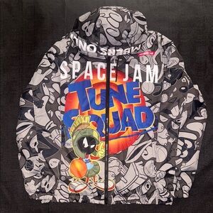 Men’s Members Only Space Jam Tune Squad Puffer Jacket - Black and Gray. Size L